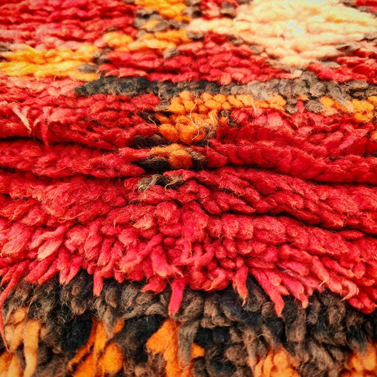 Vintage Moroccan Tribal Rug 7.5x4.2 ft / 230x132cm