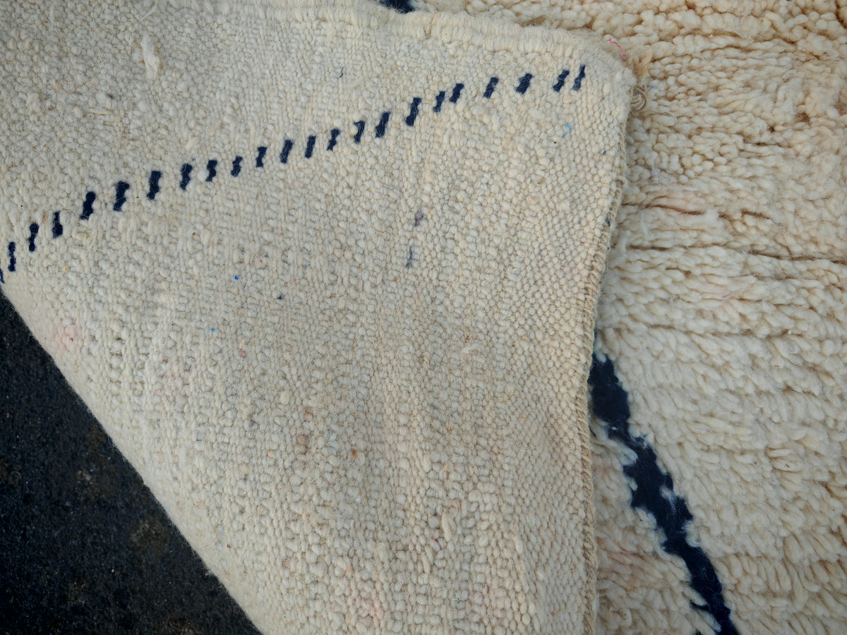 Bahia Berber Moroccan Rug 8.8x5.4 ft/ 270x165 cm