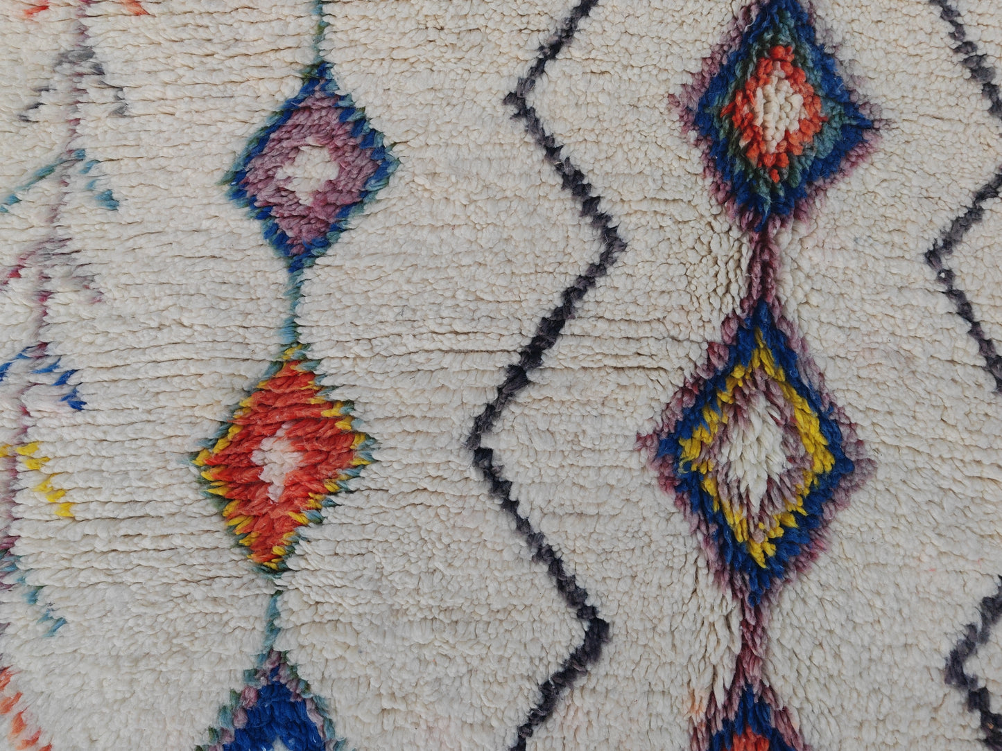 Rajae Moroccan Berber Rug 8.5x5 ft/ 260x155