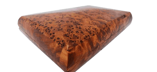 T36- Stunning Jewelry box. Thiya Wood 6.6x4.7x1.1// 17x12x3cm.