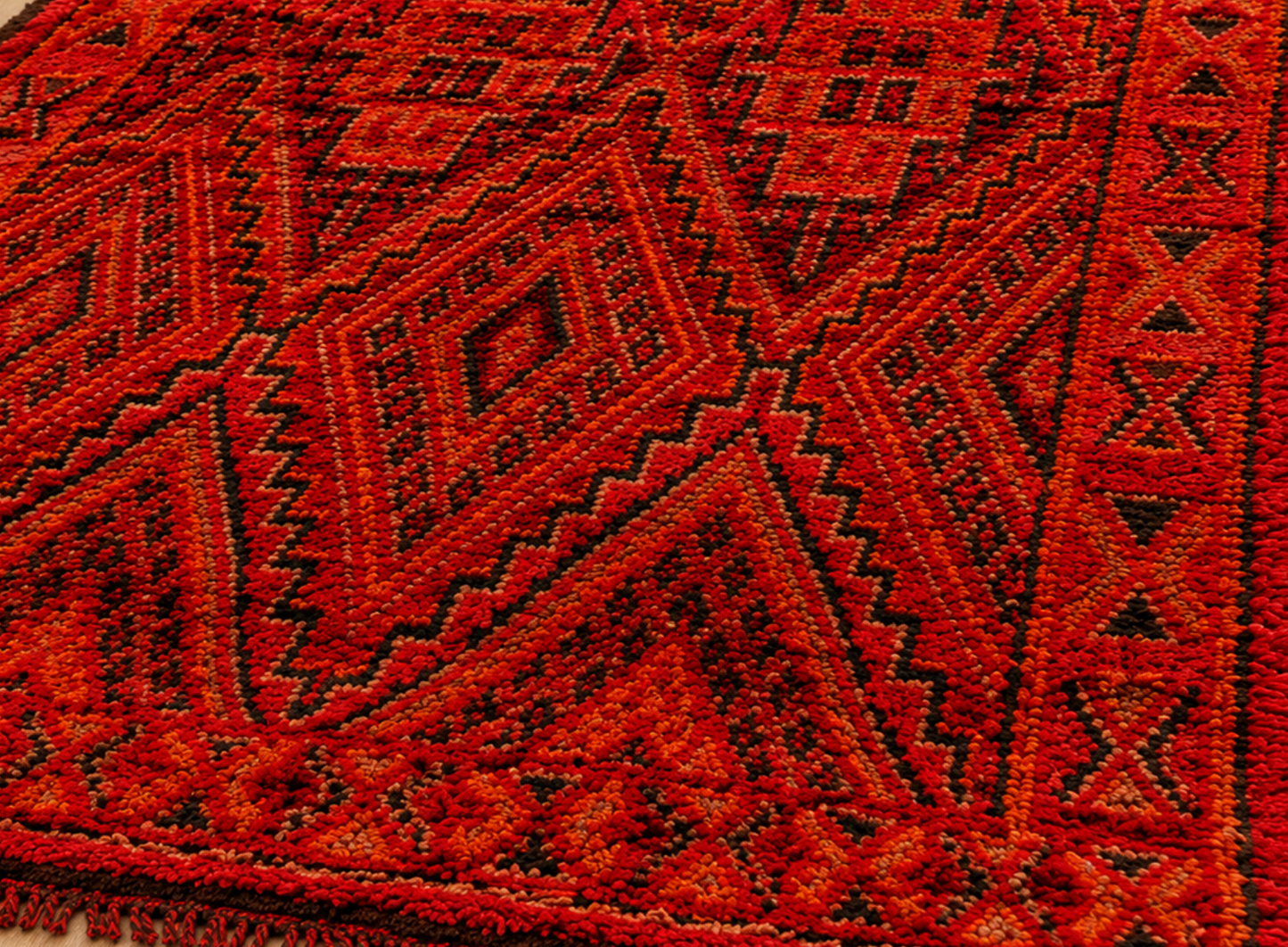 Amal Vintage Moroccan  Rug  100% wool -7.5x5.9 ft/ 230x180cm