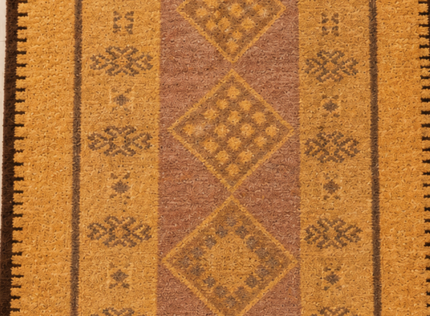 Zahra Vintage Moroccan Taznakht Rug/ 9x4.1 ft - 280x125cm