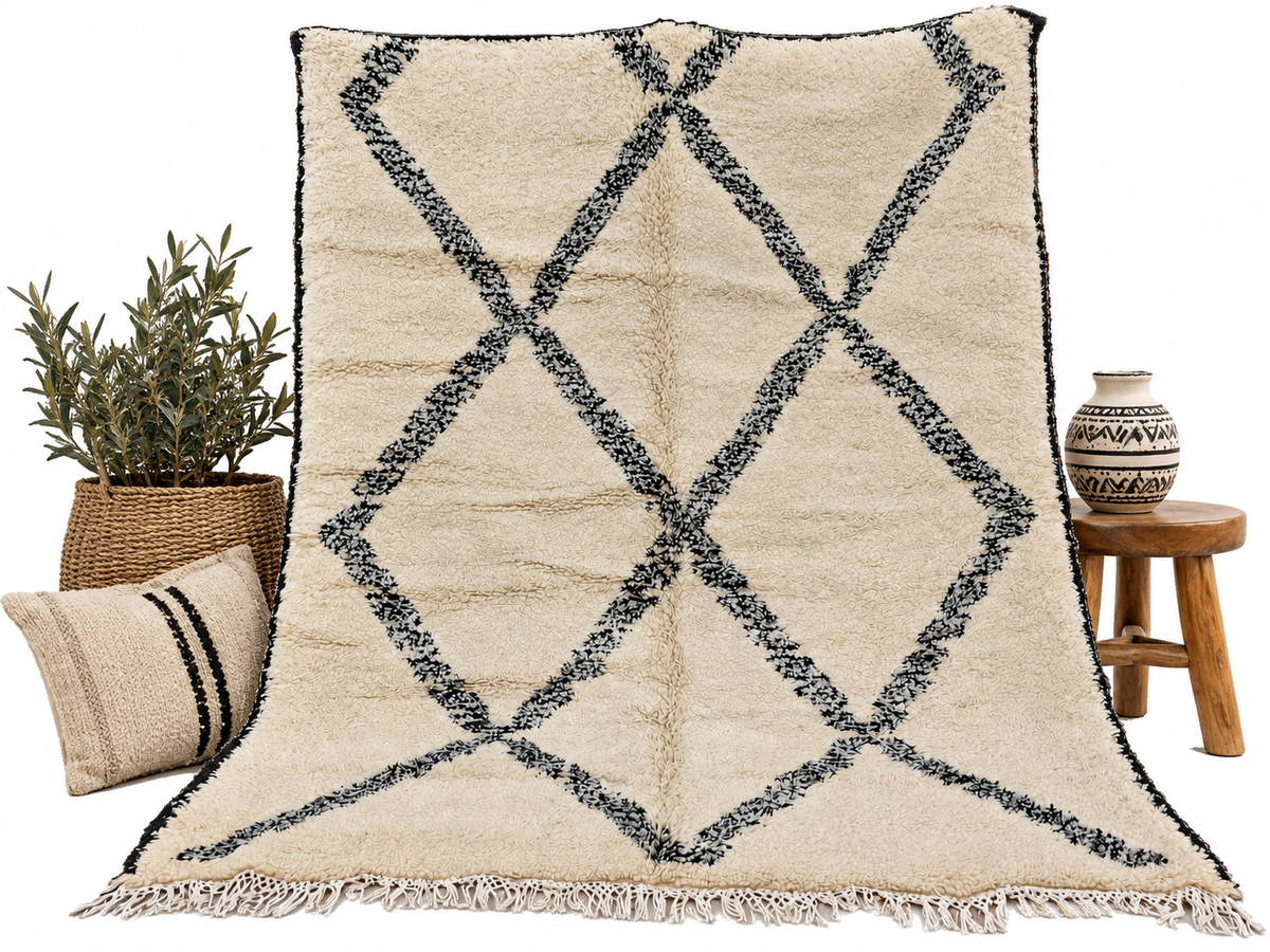 Kenza. Beni Ouarain Handmade Rug- 8x6.5ft/ 252x200cm