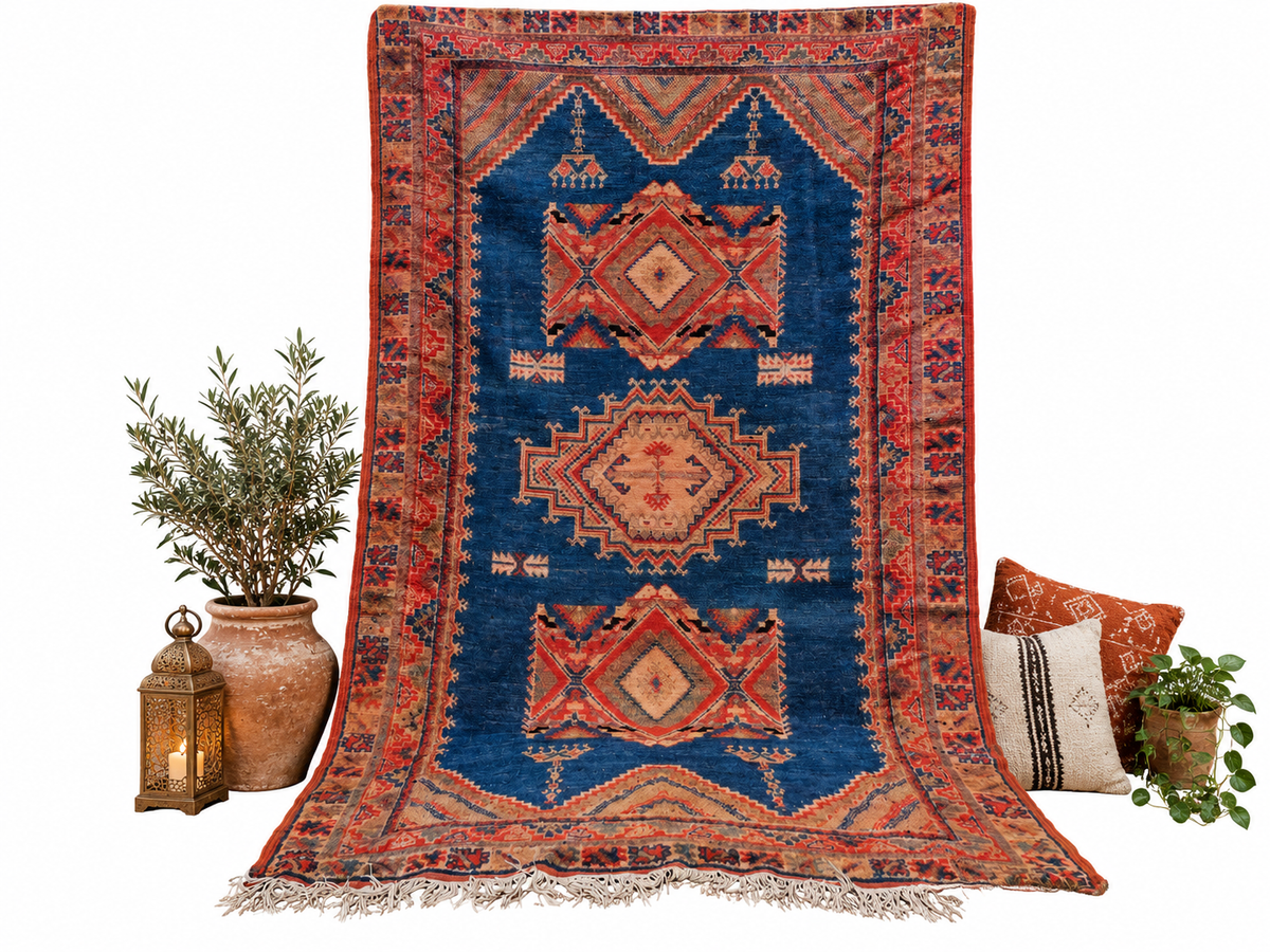 Wissal . Handmade Vintage Rug. 8x5 ft/  260x154cm