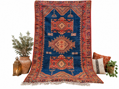 Wissal . Handmade Vintage Rug. 8x5 ft/  260x154cm