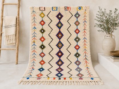Rajae Moroccan Berber Rug 8.5x5 ft/ 260x155