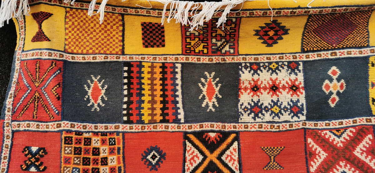 Jamila Authentic Moroccan Taznakht Rug 8.2x5 ft/ 250x150cm