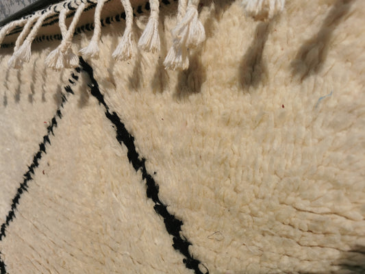 Authentic Cream  Beni Ouarain  Moroccan Rug 100%wool -7.8x4.5ft // 240x137 cm