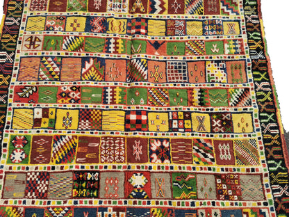 Noura Moroccan Rug 8.2' x 4.9'