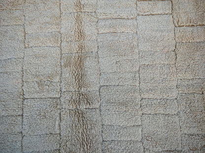 R320- Handwoven Moroccan Beni Ourain Rug - 100%wool/ 9.8x6.8ft-- 300x210 cm