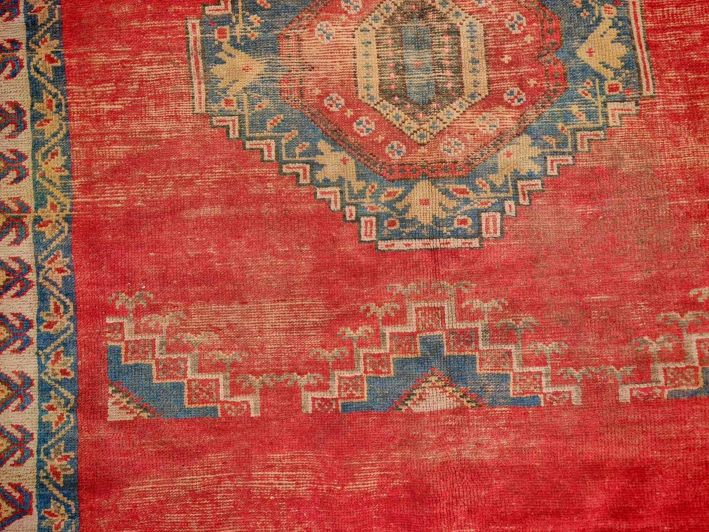 R313-Antique Handmade Moroccan Rug 100% wool 265x162 cm