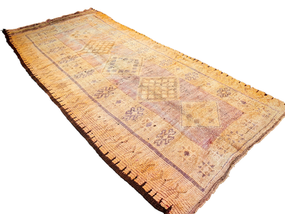 Zahra Vintage Moroccan Taznakht Rug/ 9x4.1 ft - 280x125cm