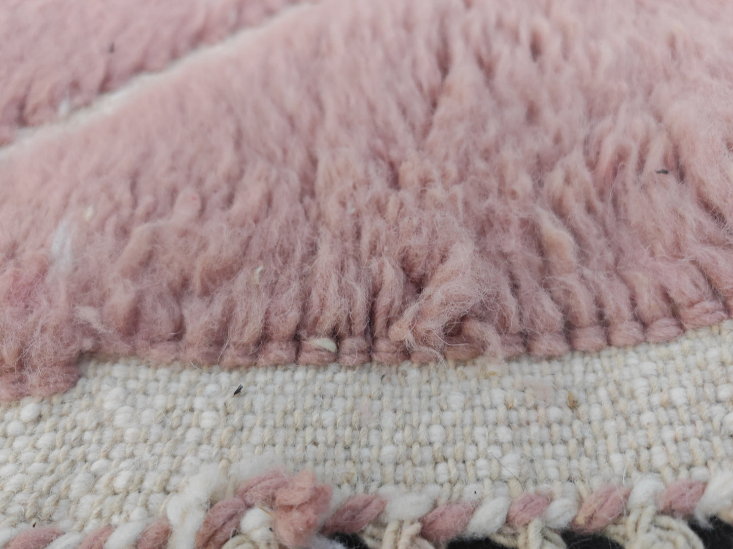 Rim Pink Moroccan Berber Rug- 7.5x5.1 ft/ 230x158cm