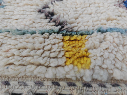 Rajae Moroccan Berber Rug 8.5x5 ft/ 260x155