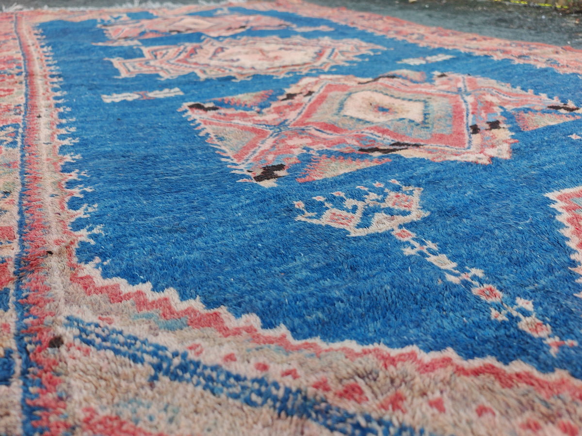 Wissal . Handmade Vintage Rug. 8x5 ft/  260x154cm