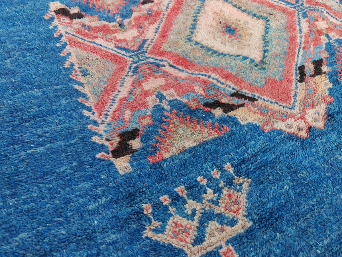 Wissal . Handmade Vintage Rug. 8x5 ft/  260x154cm