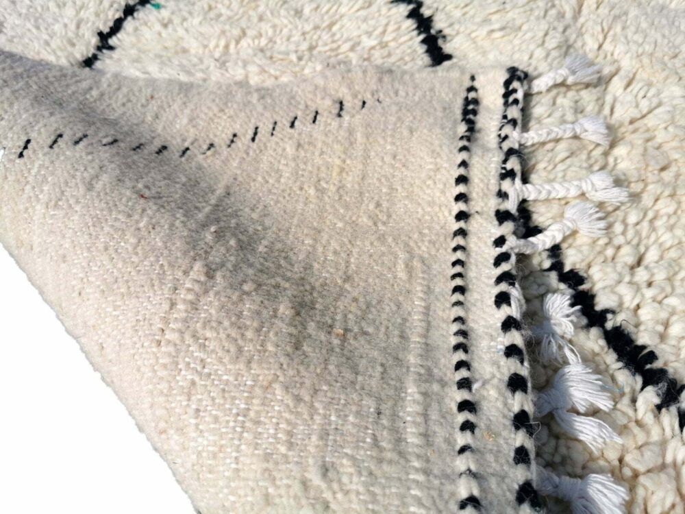 11-BL240136- Bargain Handmade Moroccan Rug 240x136 cm/ Berber wool Beni Ouarain. 7.8x4.4 ft - Image 4