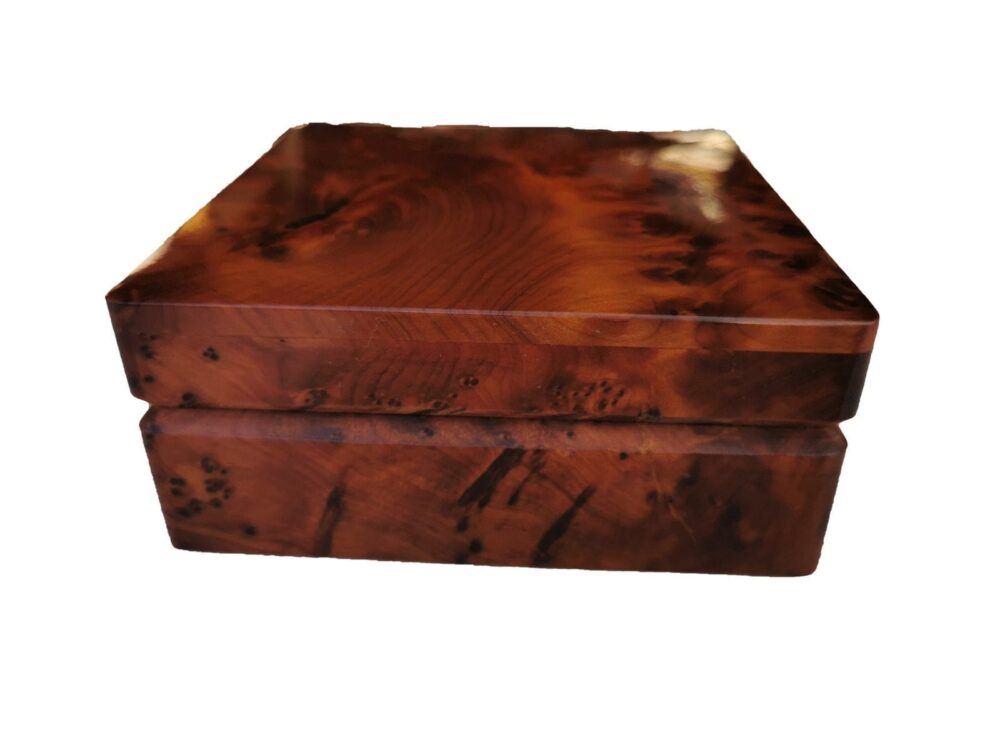 T129- Handmade Wooden Thuya Burl Box. Jewellery/Cufflinks Box 12x12 cm - Image 2