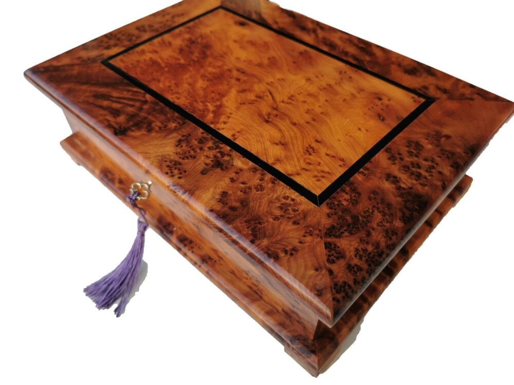 T138- Luxurious Jewellery/Cufflinks box made of the Thuya Burl 11x7.8x4.7"