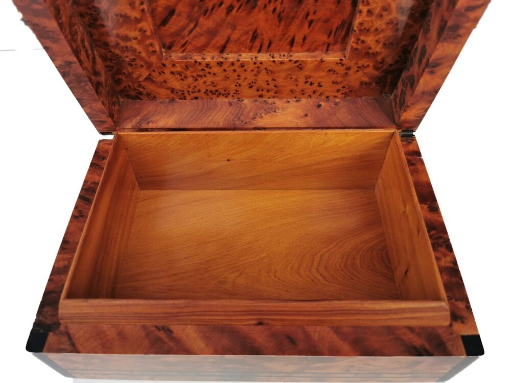 T142- Luxurious Inlaid Jewellery Box. 7.8x5.5x2.7 ″ Thuya Burl and Ebony - Image 6