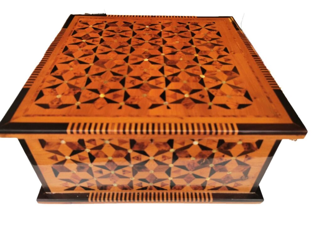 T145- Luxurious Large Inlaid Jewellery Box. 12.9x12.9x7″ Thuya Burl, Mother Pearl and Ebony - Image 2