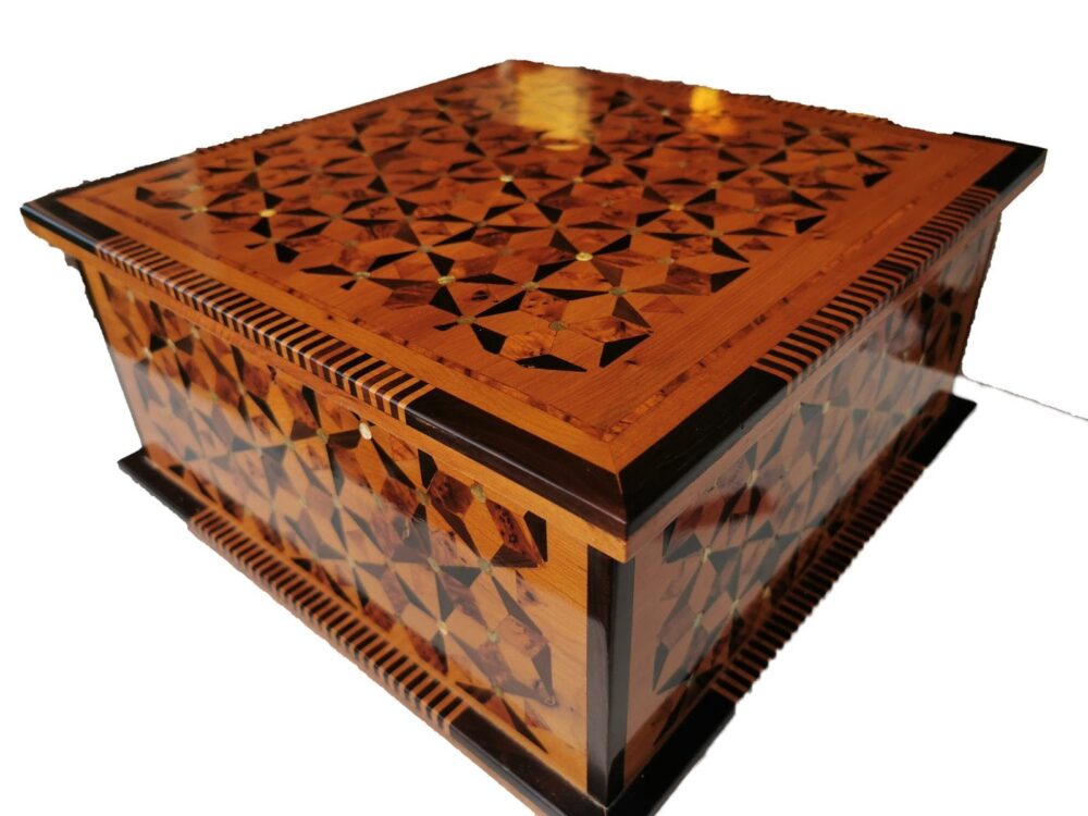 T145- Luxurious Large Inlaid Jewellery Box. 12.9x12.9x7″ Thuya Burl, Mother Pearl and Ebony