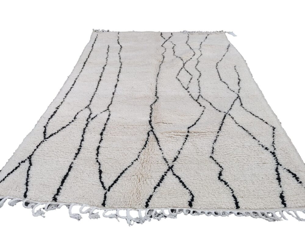 R201- Authentic Cream Beni Ouarain Moroccan Rug 100%wool Berber Carpet 240x160 cm 7.8x5.2 ft - Image 3