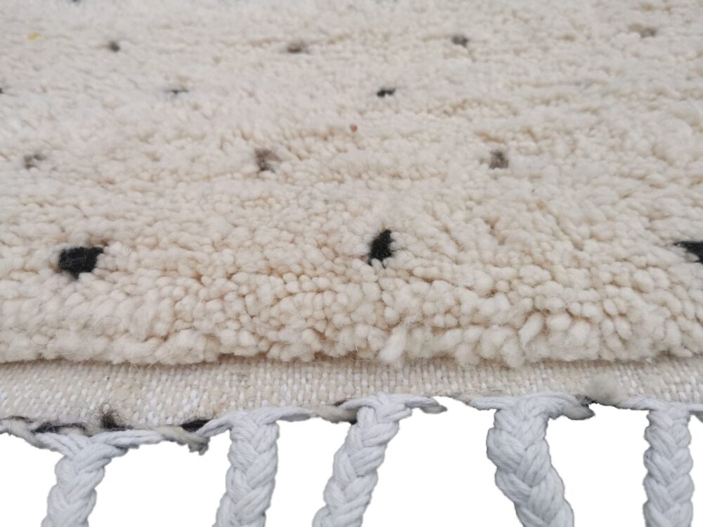 R 203- Authentic Cream Beni Ouarain Moroccan Rug 100%wool Berber Carpet 220x160 cm 7.2x5.2 ft - Image 7