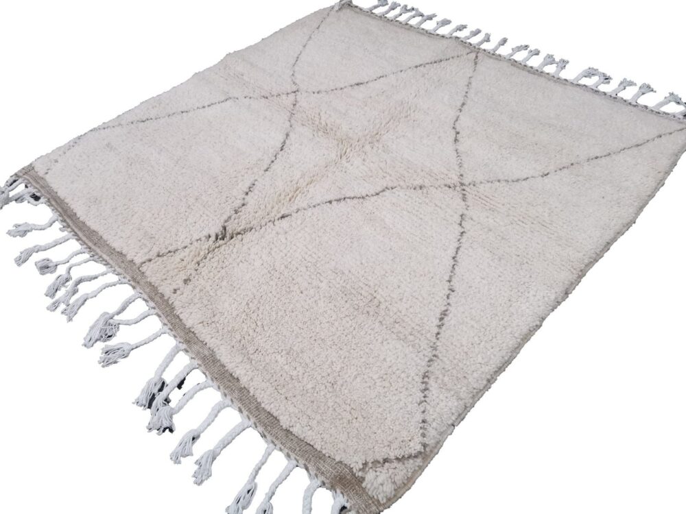 R200- Authentic Cream Beni Ouarain Moroccan Rug 100%wool Berber Carpet140x140 cm 4.5×4.5 ft - Image 3