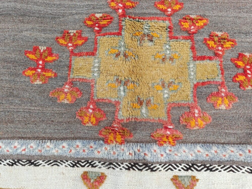 R-200 Handmade Large Colourful Moroccan Berber Rug. Camel Wool Carpet-6.2x3.6t ft 190x110cm - Image 4